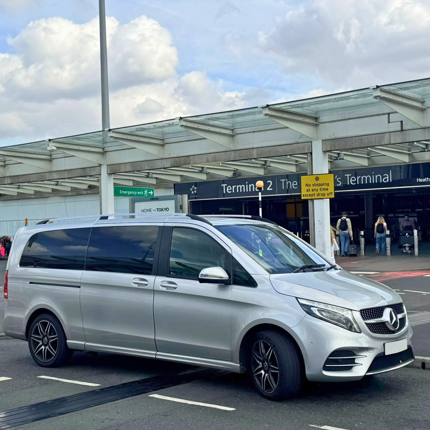 Mercedes V-Class at Heathrow Terminal 2 for a Bristol to Heathrow transfer